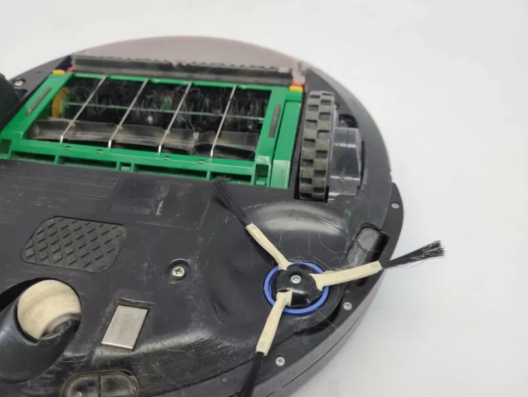 INTELIGENTNY ROBOT SPRZĄTAJĄCY IROBOT ROOMBA 555