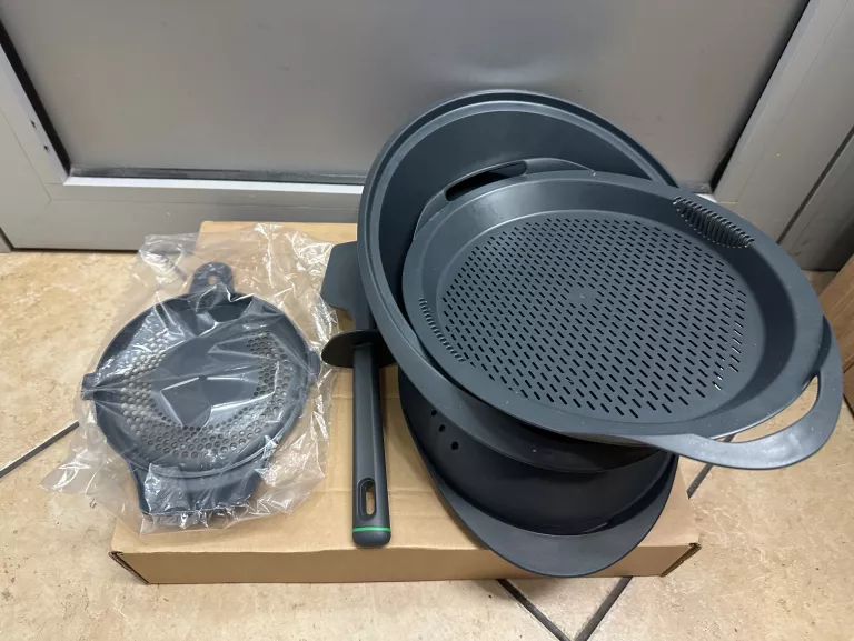 robot-kuchenny-vorwerk-thermomix-tm6-bialy-stan-igla-funkcje-206850-1