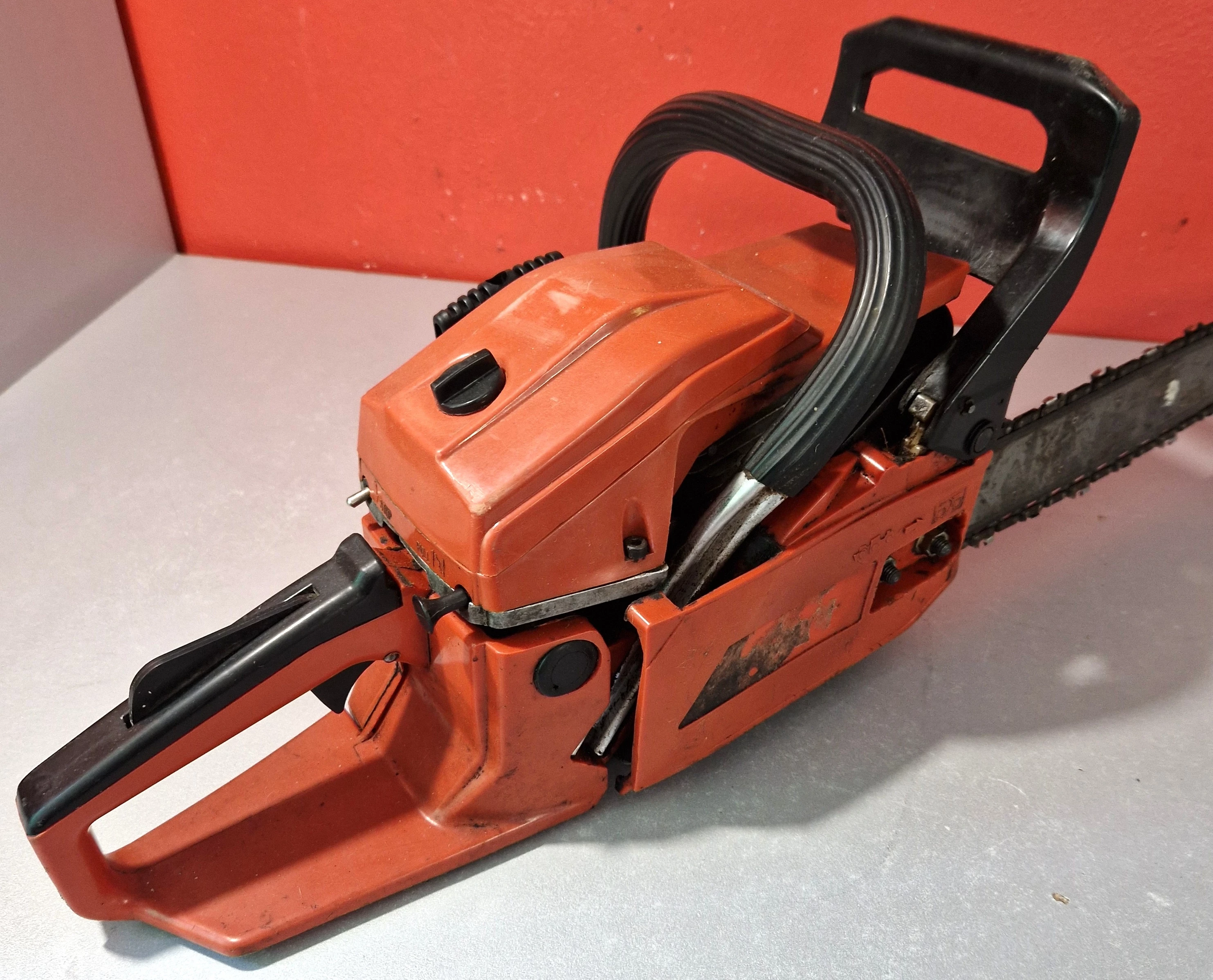 pila-spalinowa-husqvarna-marka-husqvarna