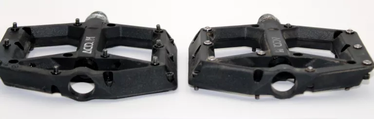 pedaly-platformowe-cube-acid-flat-c1-ib-czarne-kolor-dominujacy-czarny