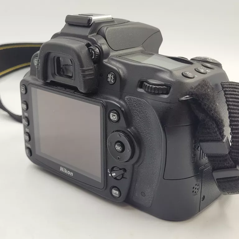 APARAT NIKON D90 KORPUS+ ŁADOWARKA! POLECAM!