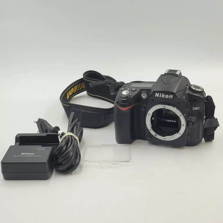 APARAT NIKON D90 KORPUS+ ŁADOWARKA! POLECAM!
