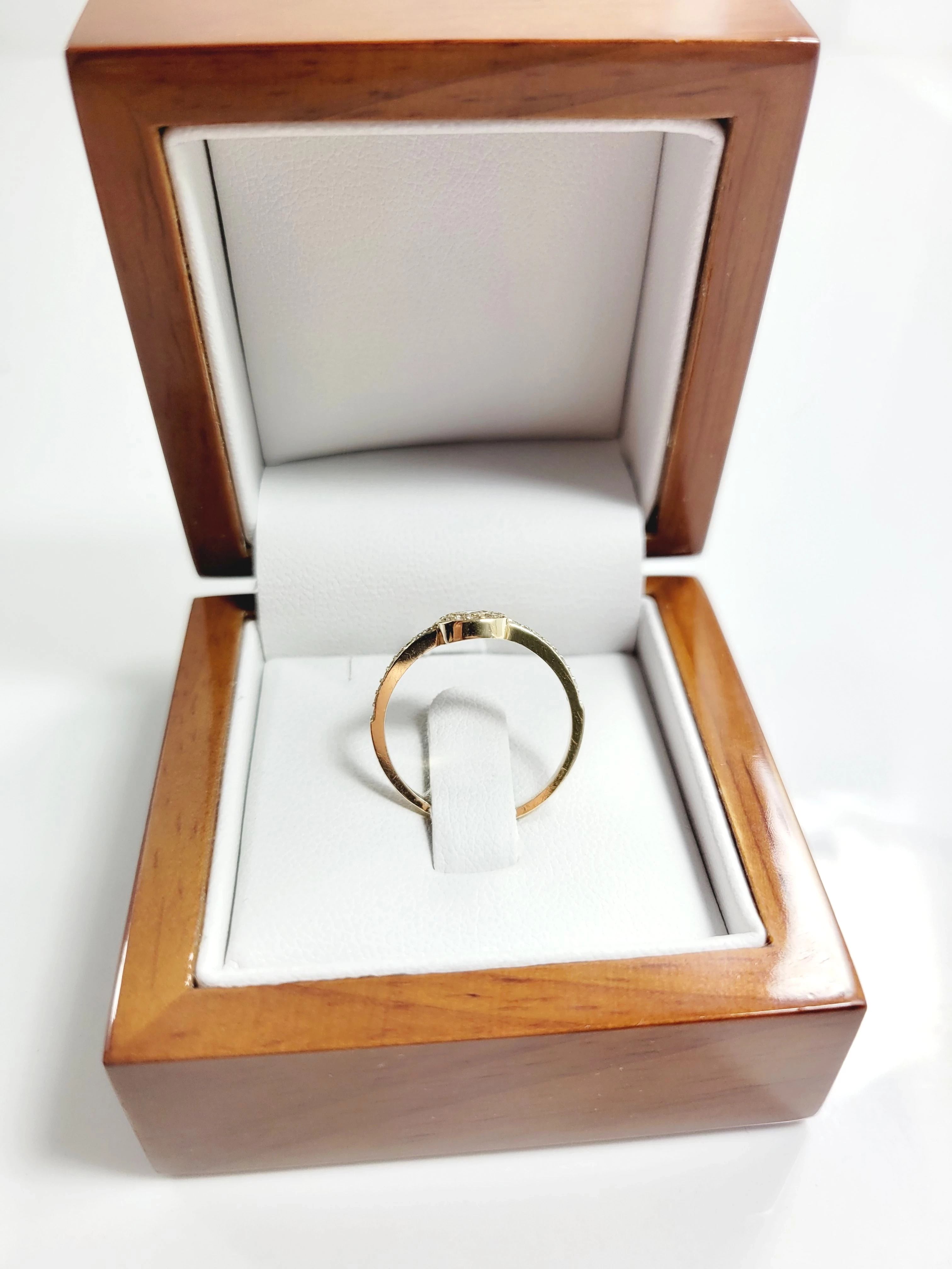 zloty-pierscionek-z-cyrkoniami-585-150g-r13-stan-11323-2