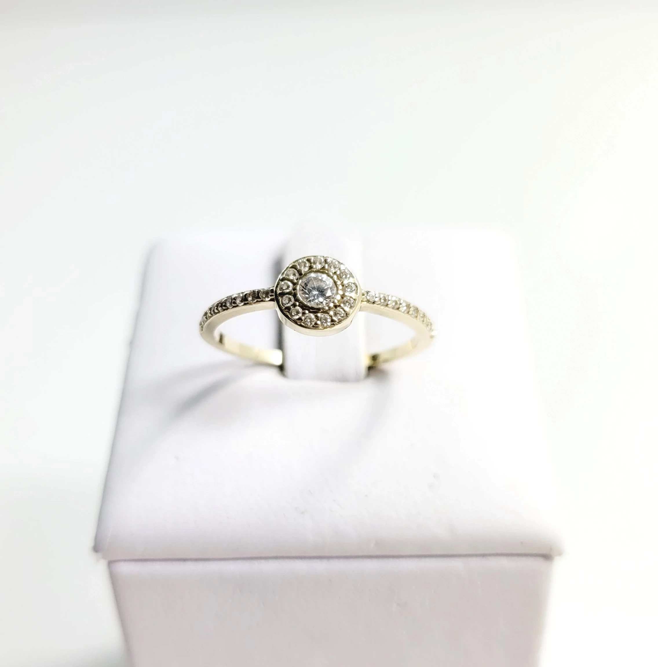 zloty-pierscionek-z-cyrkoniami-585-150g-r13-waga-070