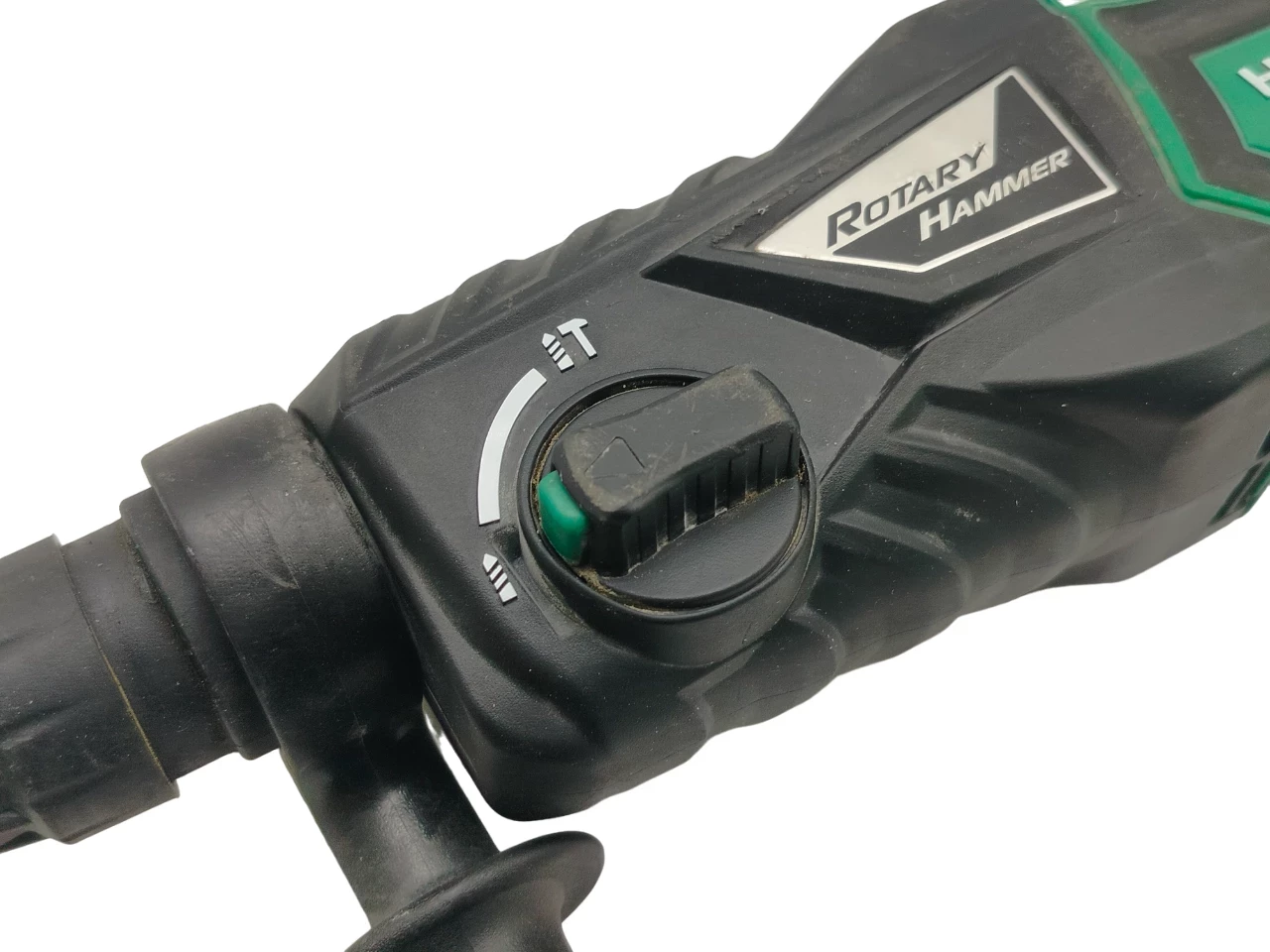 mlotowiertarka-hitachi-dh26pb-830w-funkcyjnosc-2-funkcyjny-wiercenie-z-i-bez-udaru