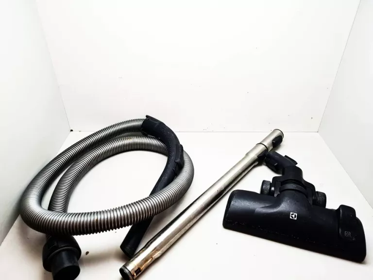 ODKURZACZ BEZWORKOWY ELECTROLUX PURE C9