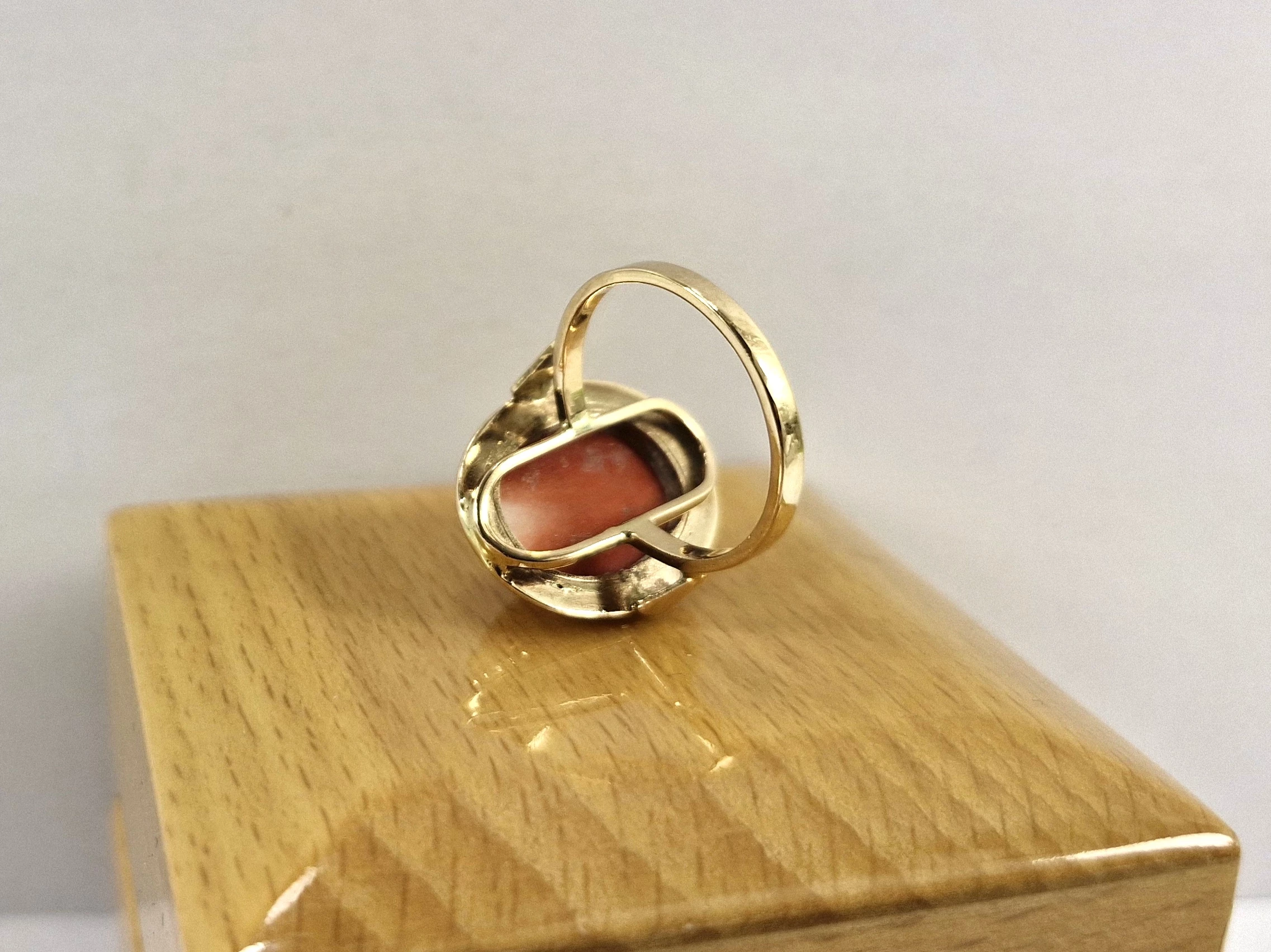 zloty-pierscionek-z-koralem-585-677g-r14-rozmiarsrednica-wew-mm-372-14