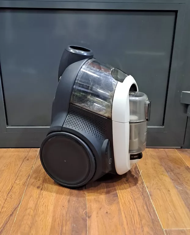 ODKURZACZ ELECTROLUX EL61H4SW KOMPLET