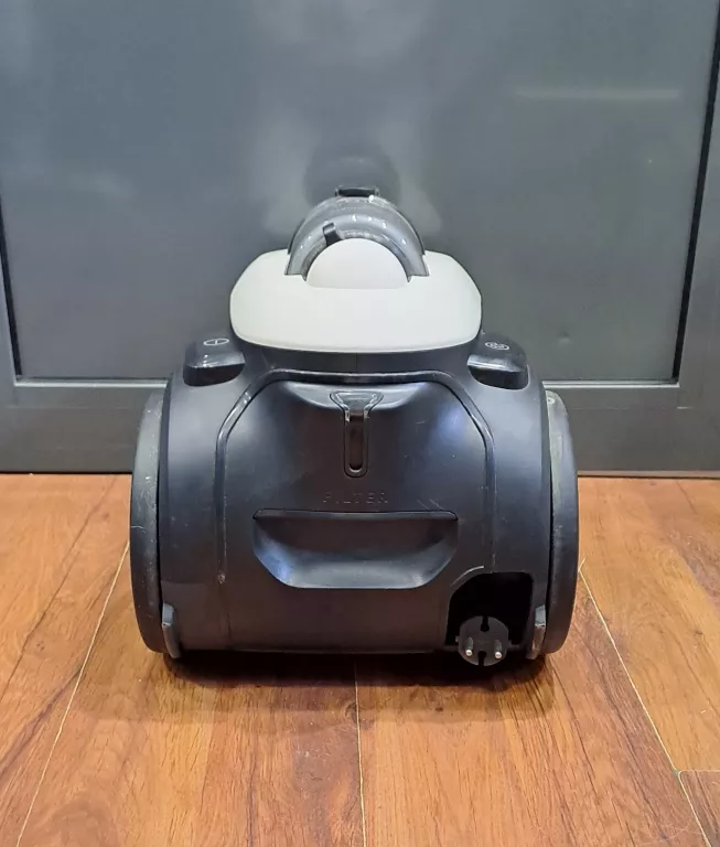 ODKURZACZ ELECTROLUX EL61H4SW KOMPLET