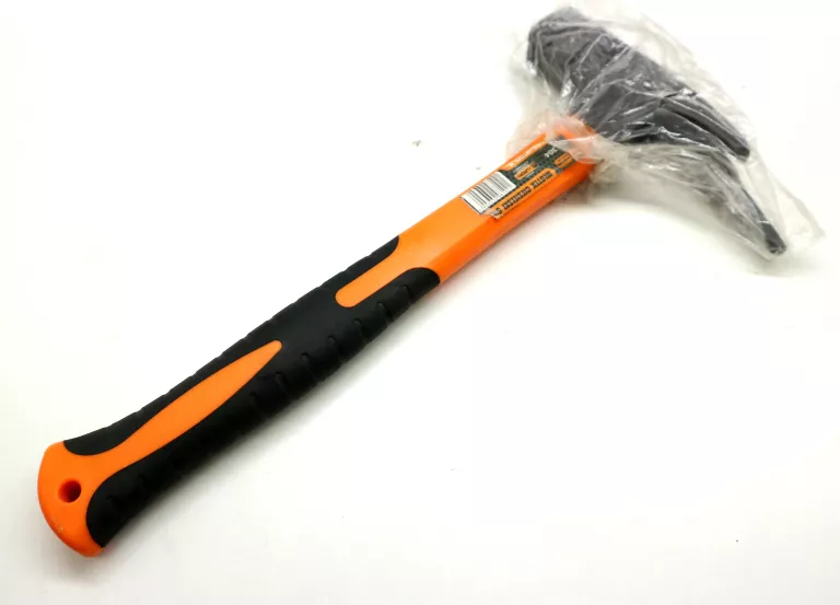 MŁOTEK CIESIELSKI Z TRZONKIEM FIBERGLASS 600 G EXTREME / TEGER