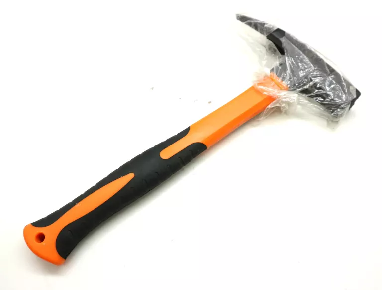 MŁOTEK CIESIELSKI Z TRZONKIEM FIBERGLASS 600 G EXTREME / TEGER