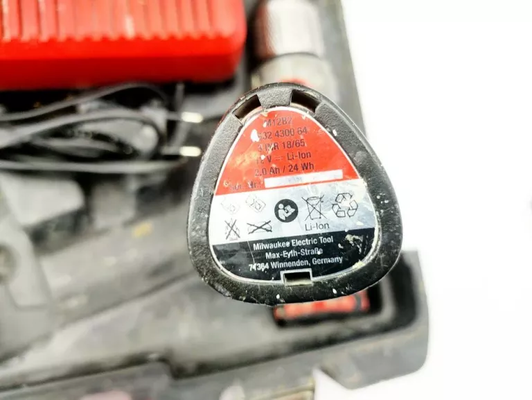 ZESTAW ELEKTRONARZĘDZI MILWAUKEE M12