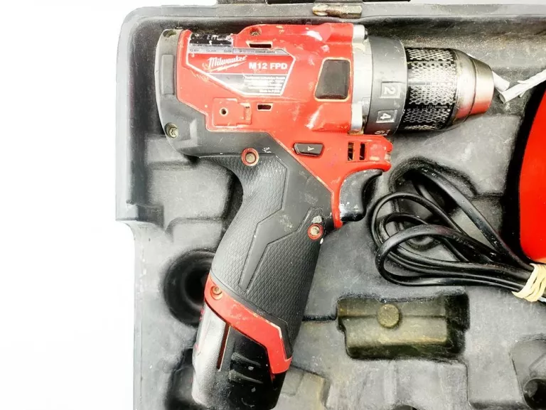 ZESTAW ELEKTRONARZĘDZI MILWAUKEE M12