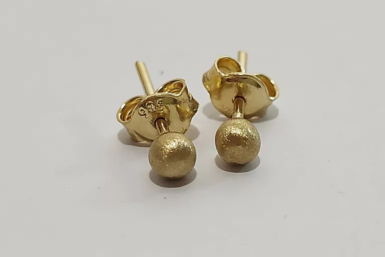 WYRÓB JUBILERSKI KOLCZYKI KULECZKI MAT SZTYFT 585 0,69