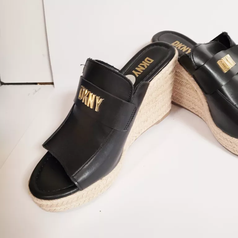 KLAPKI DKNY NA KOTURNIE R.37.5
