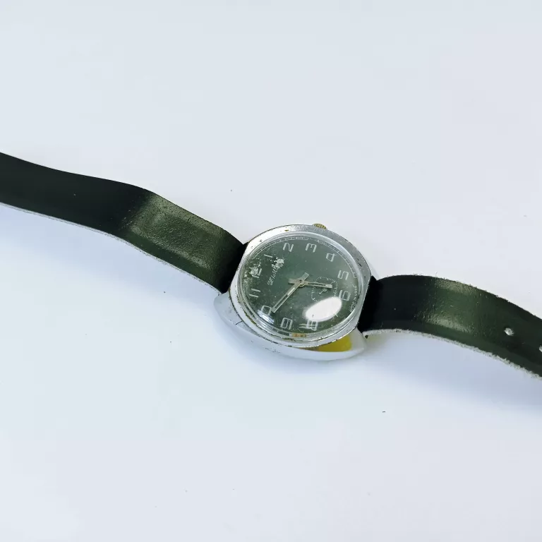 ZEGAREK MECHANICZNY ZIOM MADE IN USSR