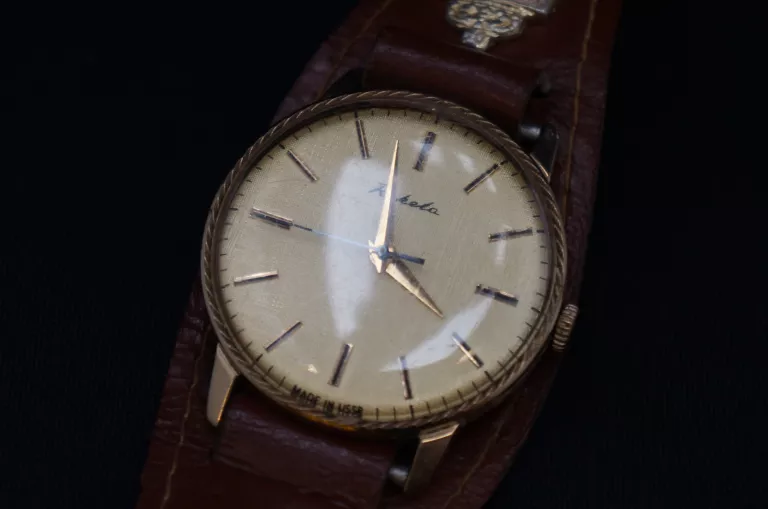 zegarek-raketa-marka-inna-marka