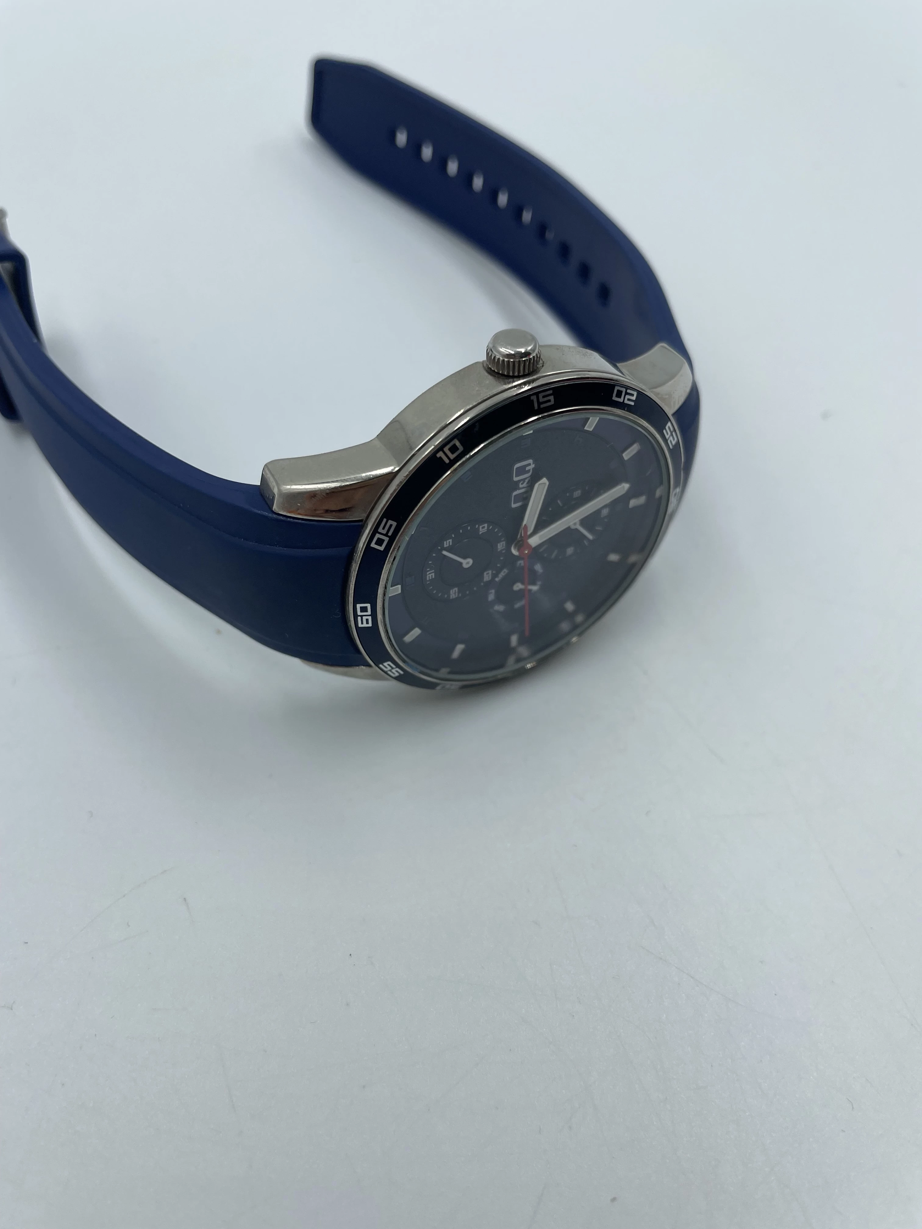 zegarek-meski-qq-classic-q-aa36-302-mechanizm-18738-1