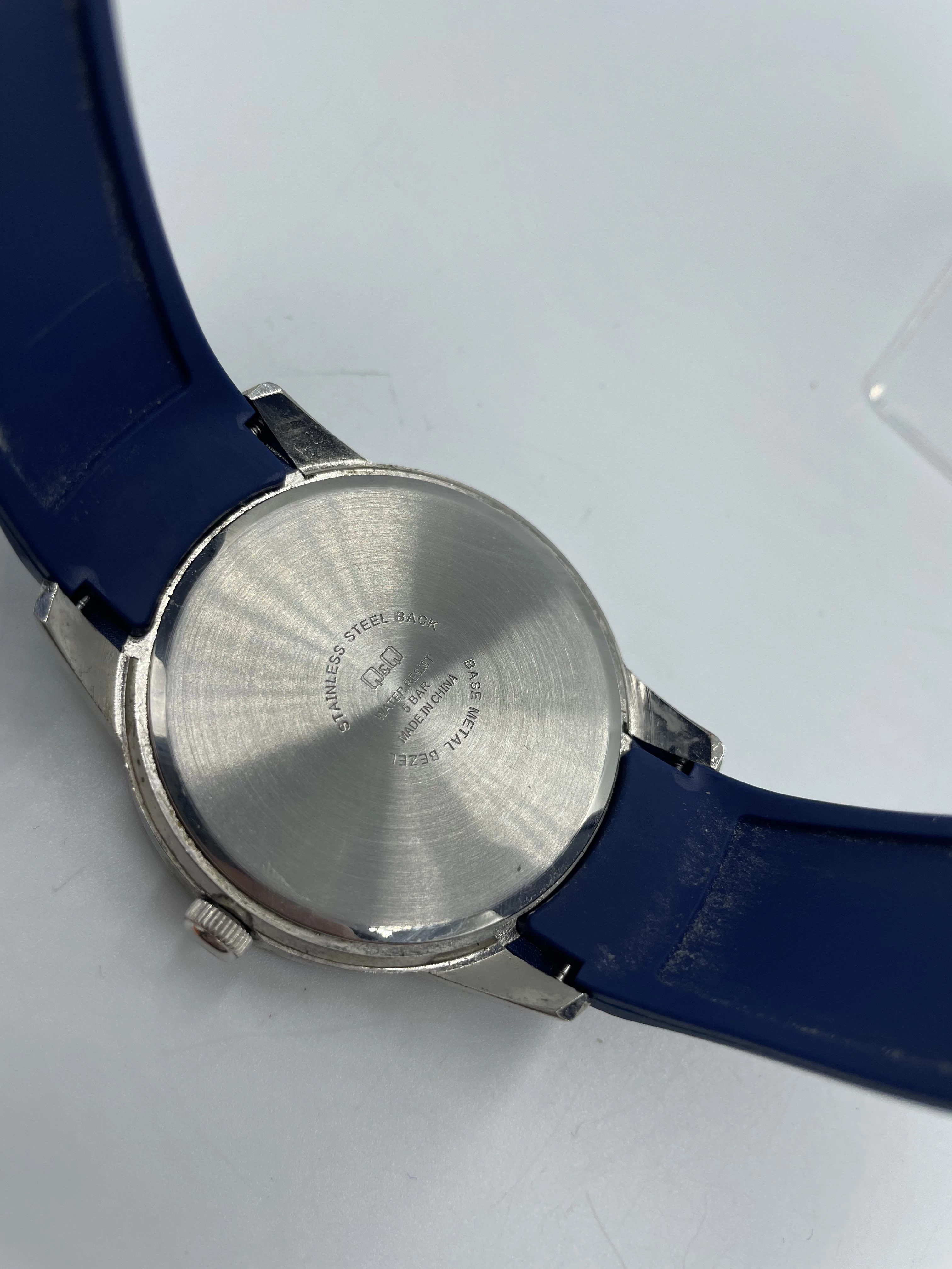 zegarek-meski-qq-classic-q-aa36-302-rodzaj-129220-1