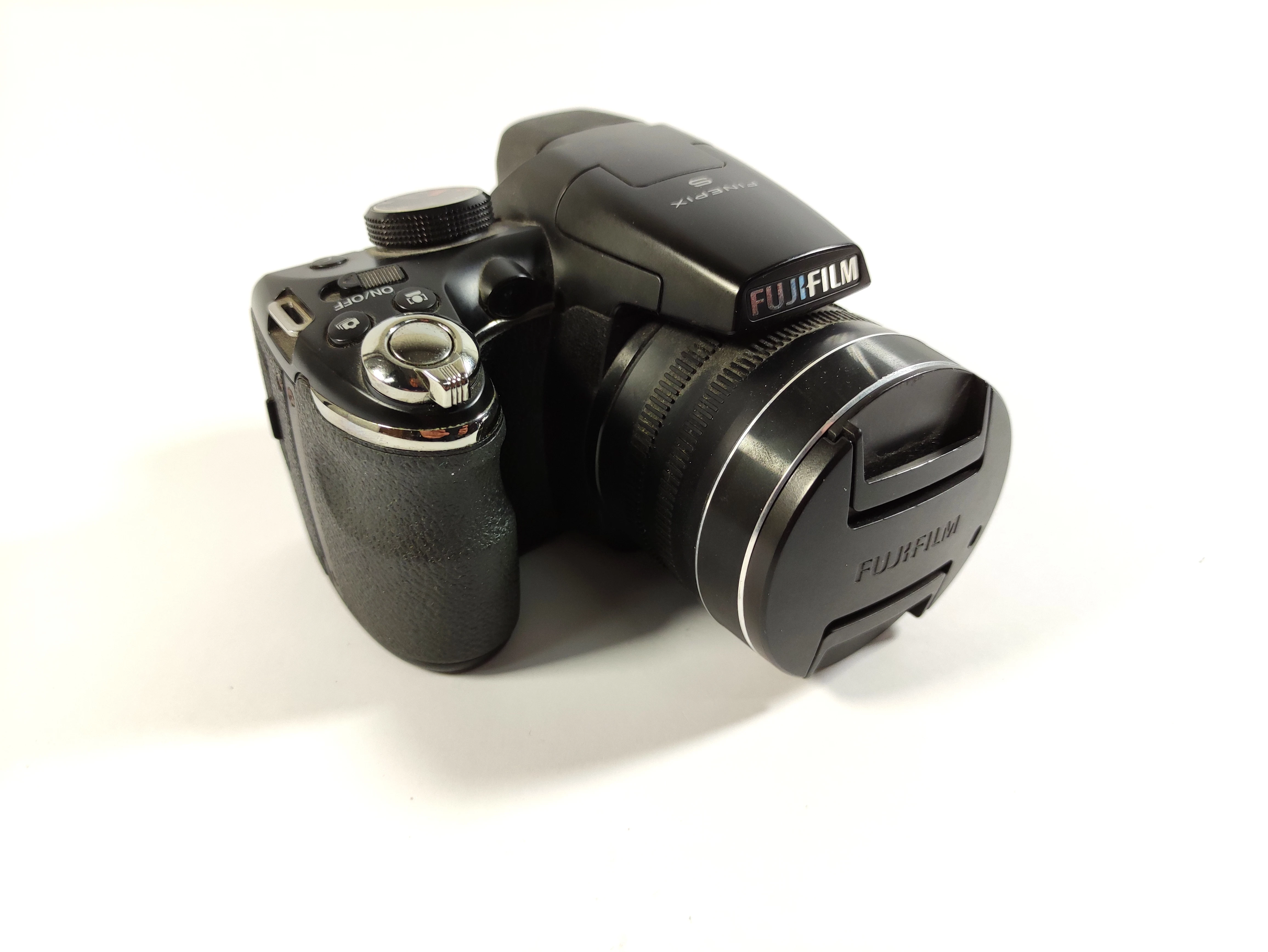 aparat-cyfrowy-fujifilm-finepix-s4400-dabrowskiego-30-naklo