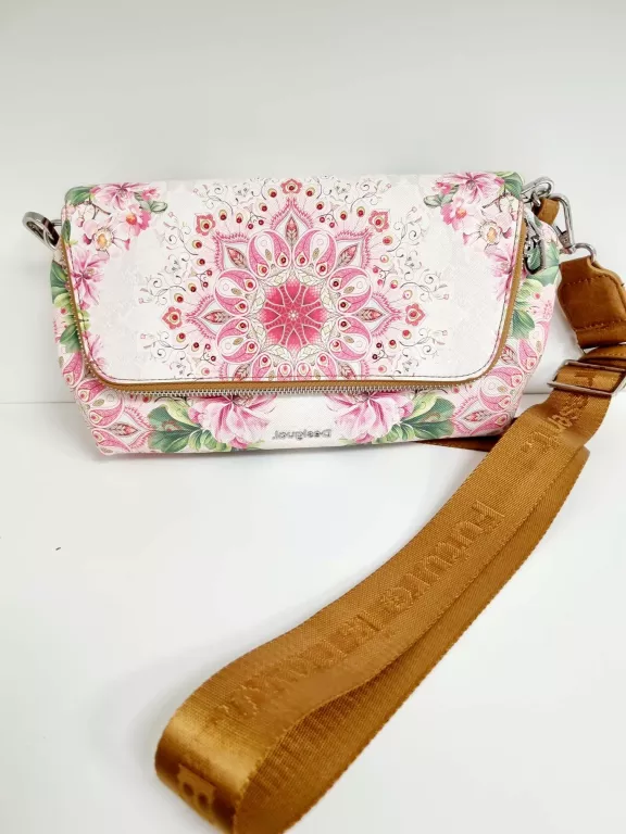 TOREBKA DESIGUAL