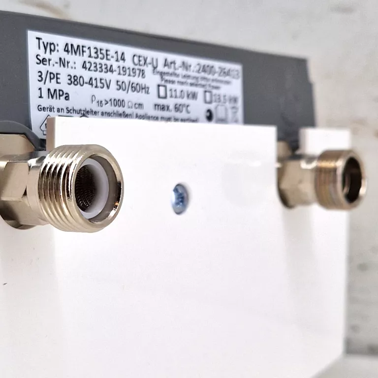 CLAGE CEX-U KOMPAKTOWY E-PODGRZEWACZ WODY, 11KW/400V 2400-26413 4MF135E-14
