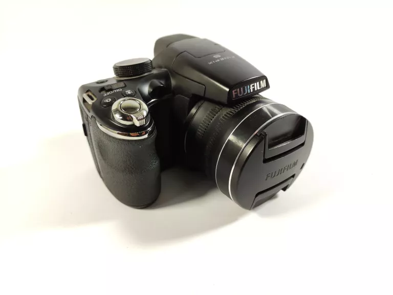 aparat-cyfrowy-fujifilm-finepix-s4400-dabrowskiego-30-naklo