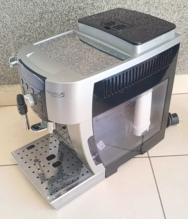 EKSPRES CIŚNIENIOWY DE'LONGHI MAGNIFICA S SMART ECAM250.23.SB