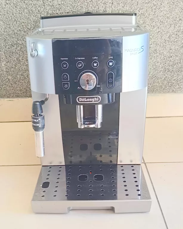 EKSPRES CIŚNIENIOWY DE'LONGHI MAGNIFICA S SMART ECAM250.23.SB