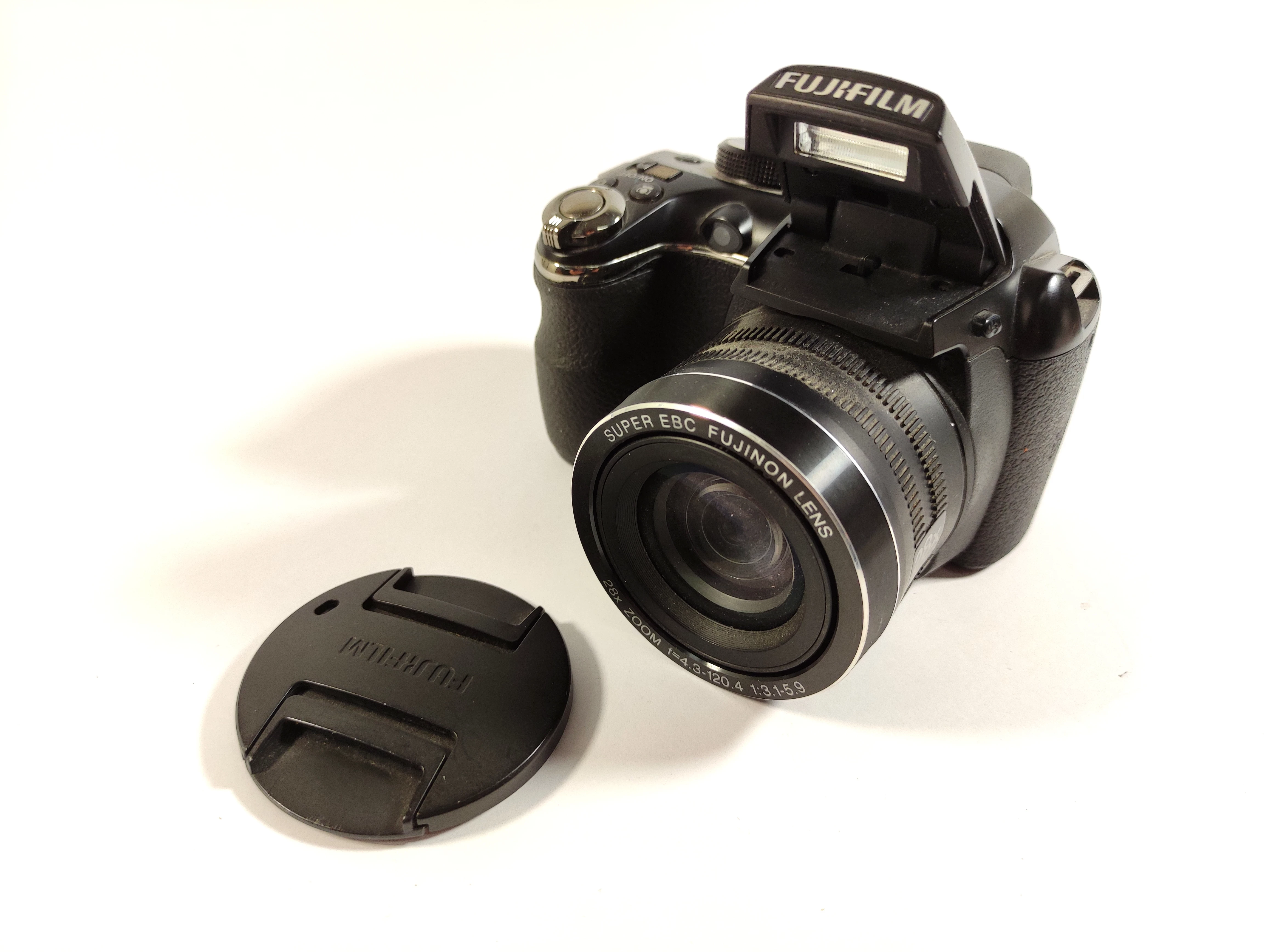 aparat-cyfrowy-fujifilm-finepix-s4400-stabilizacja-cyfrowa