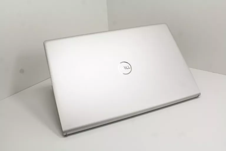 LAPTOP DELL INSPIRON 15 3520 I5-1235U 16GB 512GB
