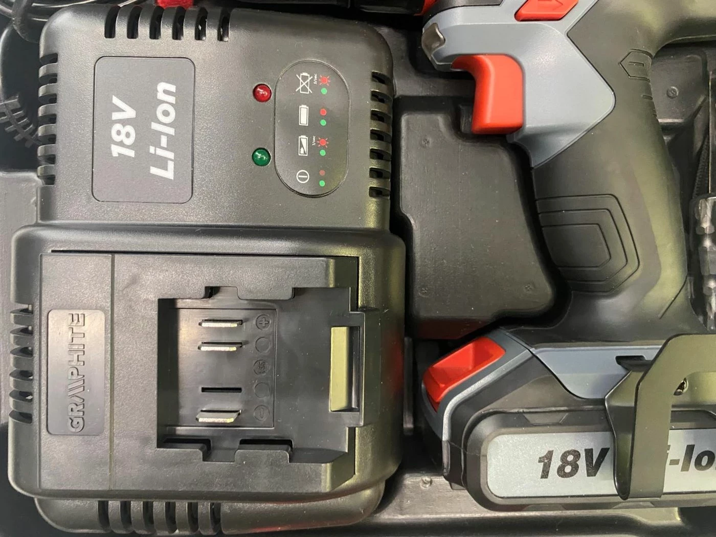 wiertarko-wkretarka-58g221-graphite-napiecie-v-18-v