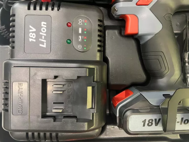 wiertarko-wkretarka-58g221-graphite-napiecie-v-18-v