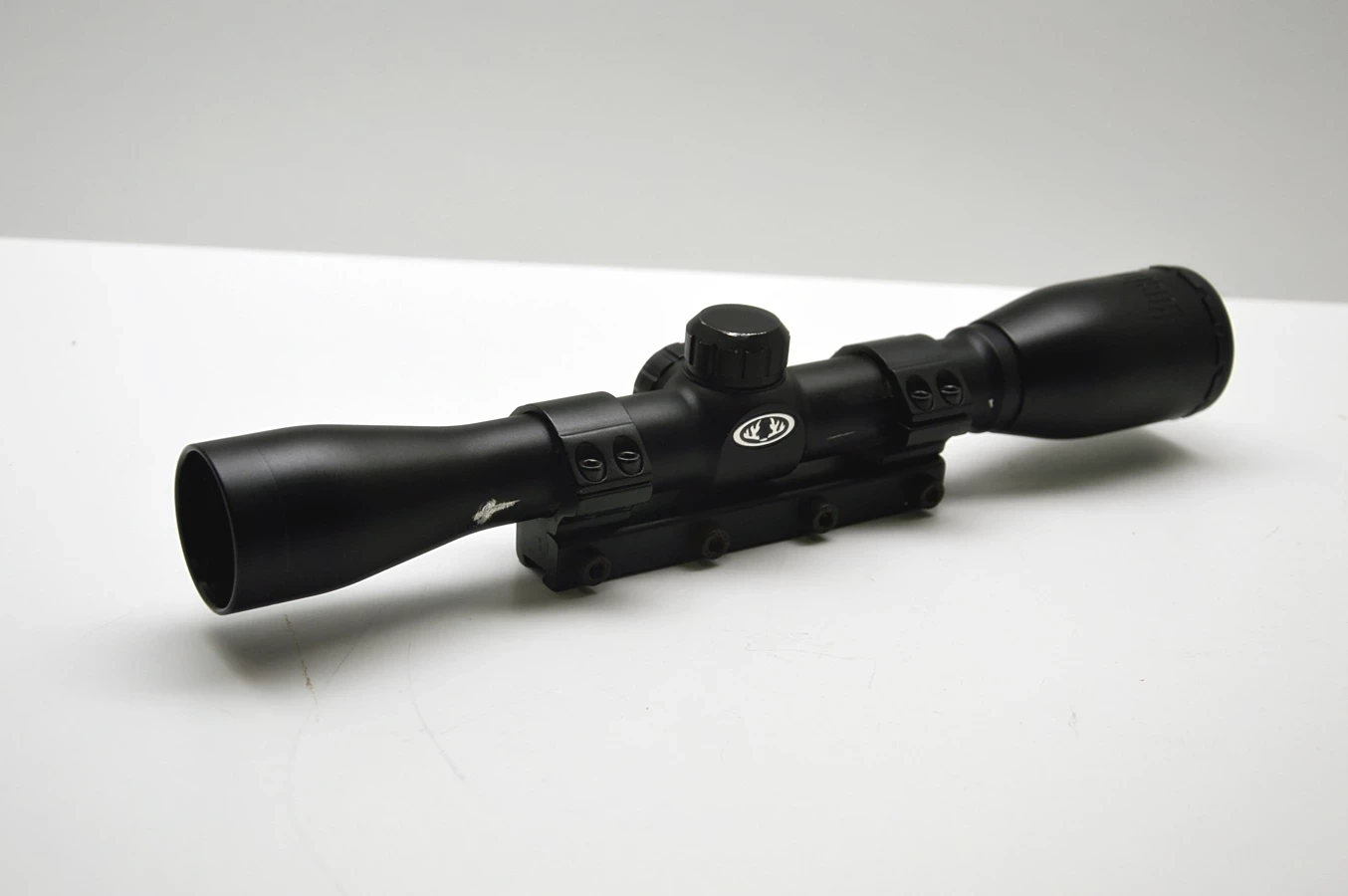 luneta-celownicza-bushnell-sportsman-4x32-waterproof-72-1403-as-marka-bushnell