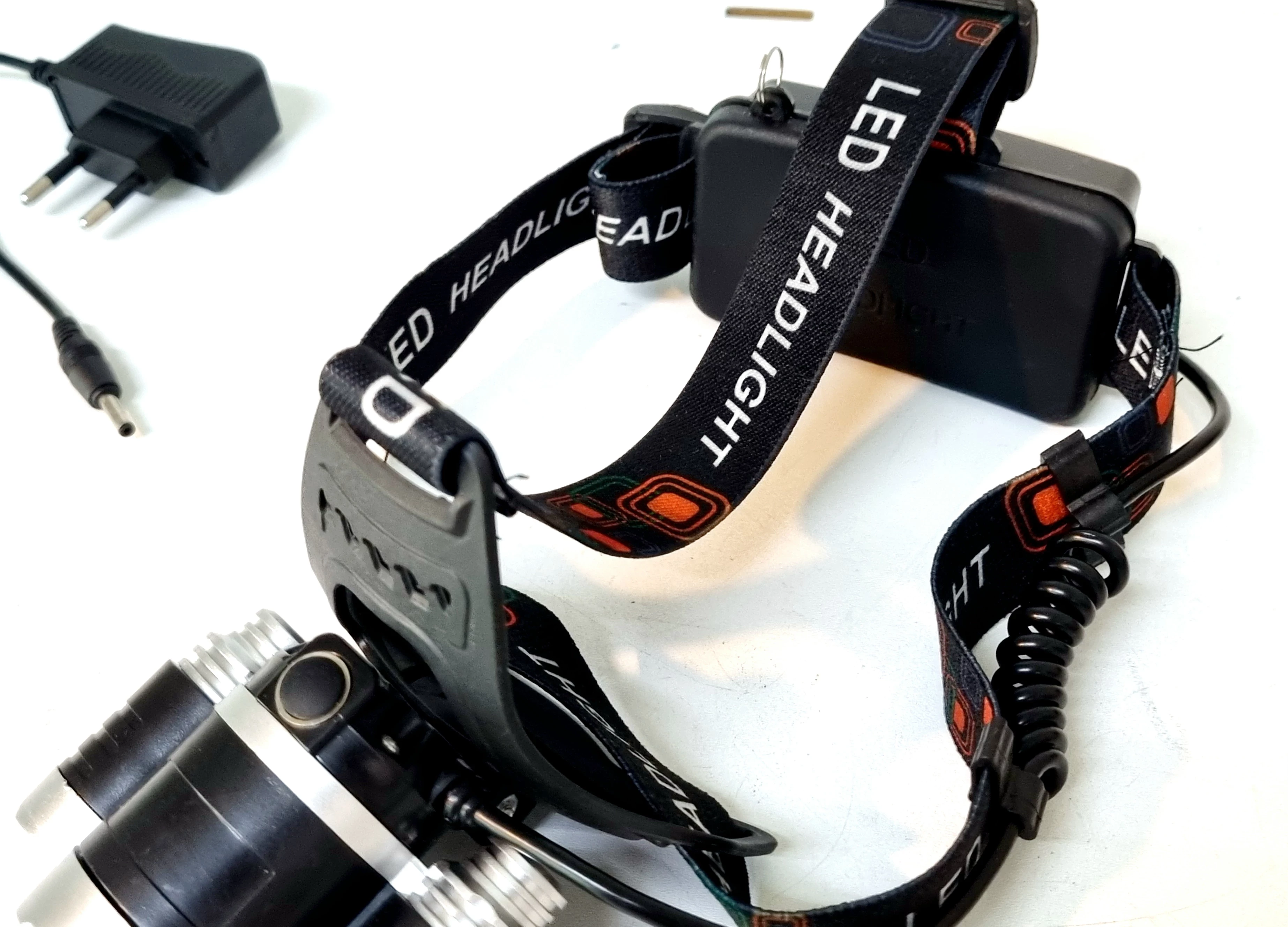 latarka-czolowa-akumulatorowa-stan-uzywany