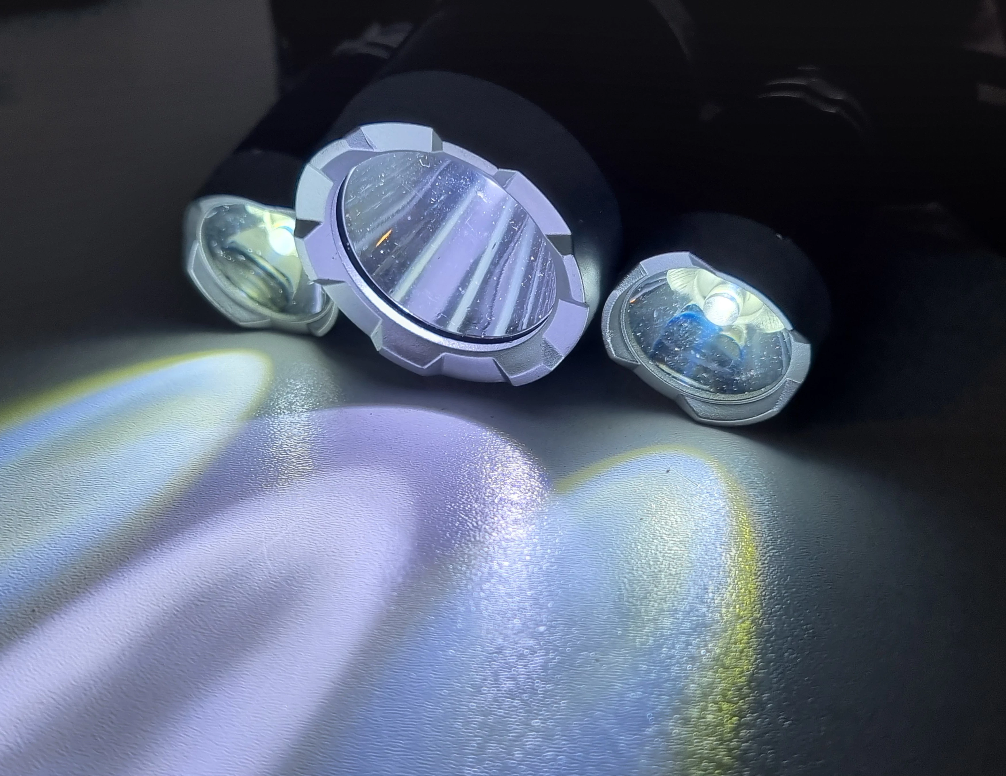 latarka-czolowa-akumulatorowa-marka-bez-marki