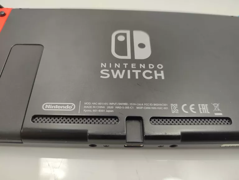 KONSOLA NINTENDO SWITCH HAC-001(-01) KIEROWNICA HORI MARIO KART RACING WHE