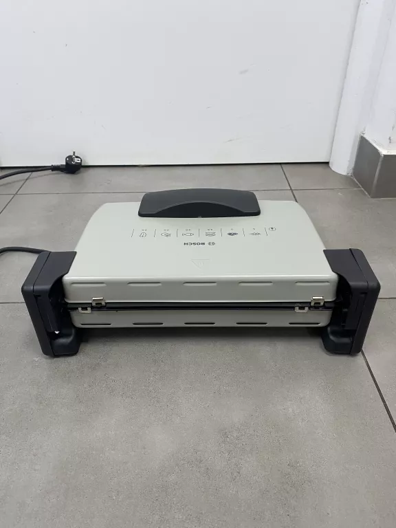 TRADYCYJNY GRILL ELEKTRYCZNY BOSCH TFB3302V SREBRNY/SZARY 1800 W