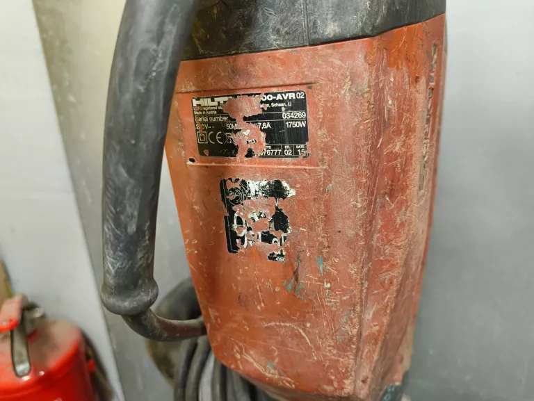 MŁOT HILTI TE 1000-AVR