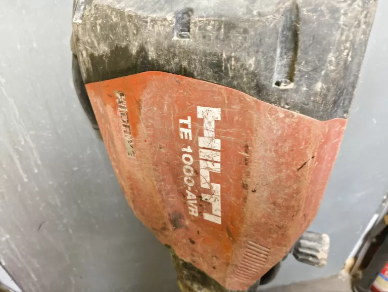 MŁOT HILTI TE 1000-AVR