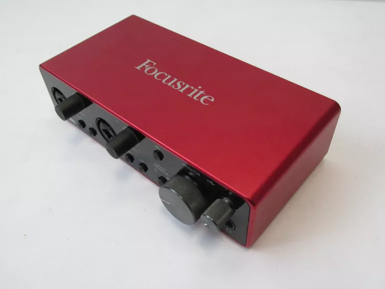 INTERFEJS FOCUSRITE SCARLETT 2I2 3GEN