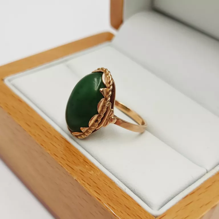 piekny-stary-zloty-pierscionek-z-nefrytem-prl-rozmiarsrednica-wew-mm-171800