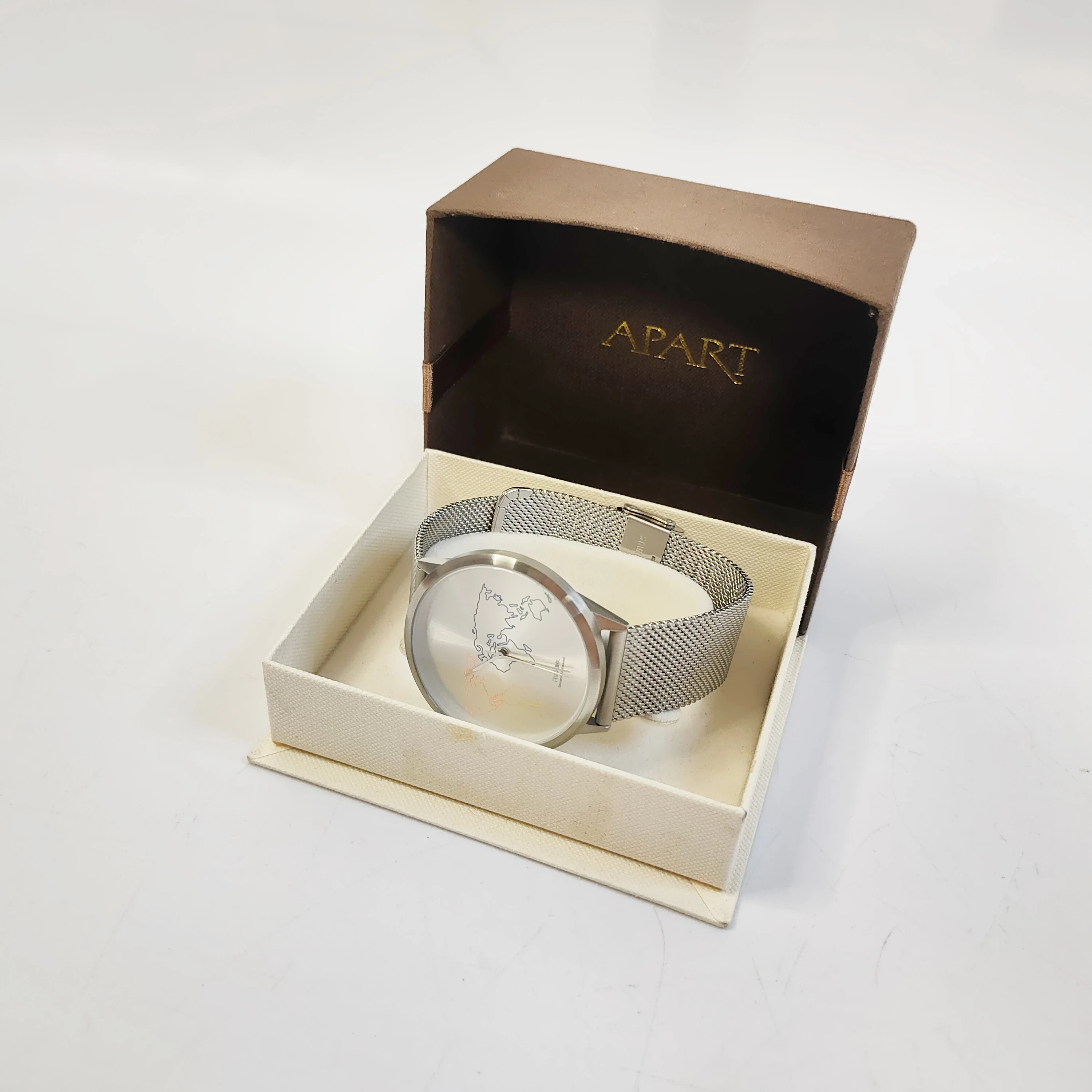 zegarek-chpo-end-hunger-mapa-swiata-plac-daszynskiego-5-czestochowa-sj