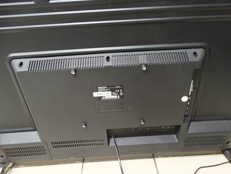 TELEWIZOR LCD MANTA 50LUA120D 50" 4K +PILOT USZKODZONY