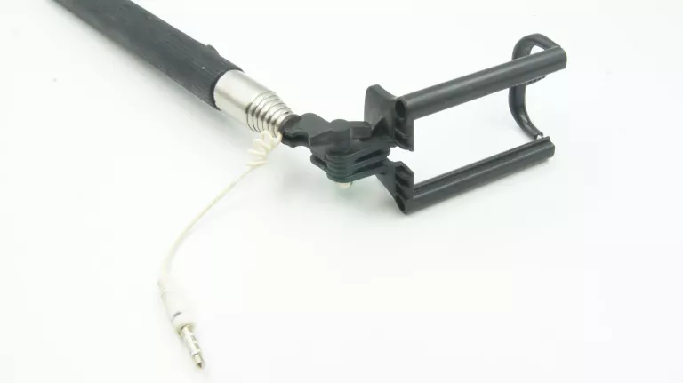 selfie-stick-czarny-z-przyciskiem-kod-producenta-s-stick