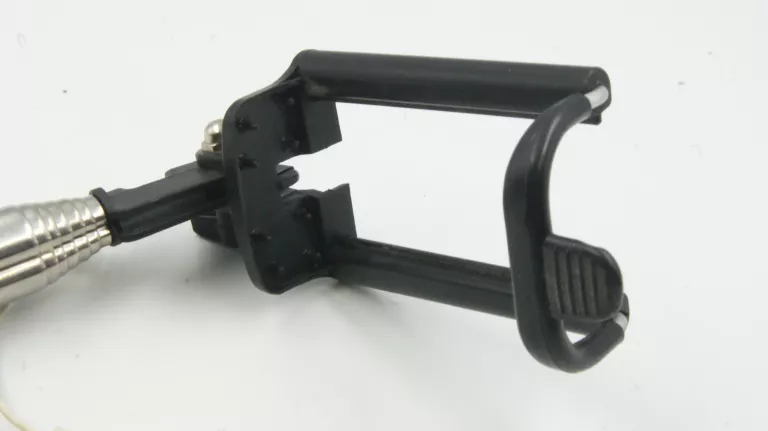 selfie-stick-czarny-z-przyciskiem-stan-11323-2