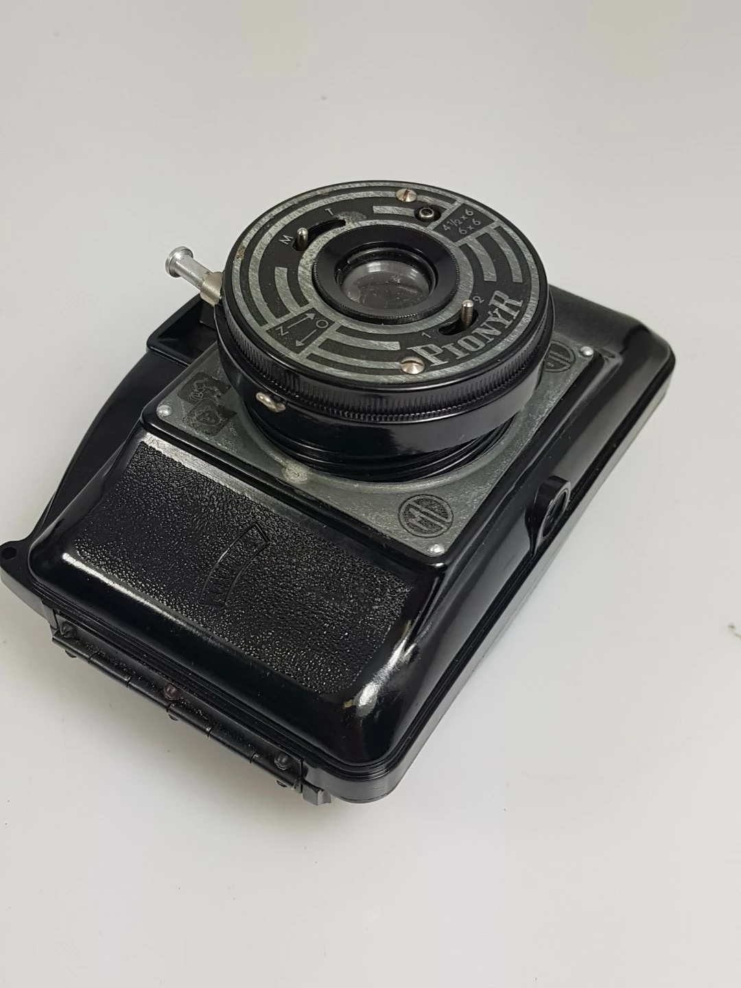 zestaw-starych-aparatow-i-akcesorii-rodzaj-aparatu-analogowy