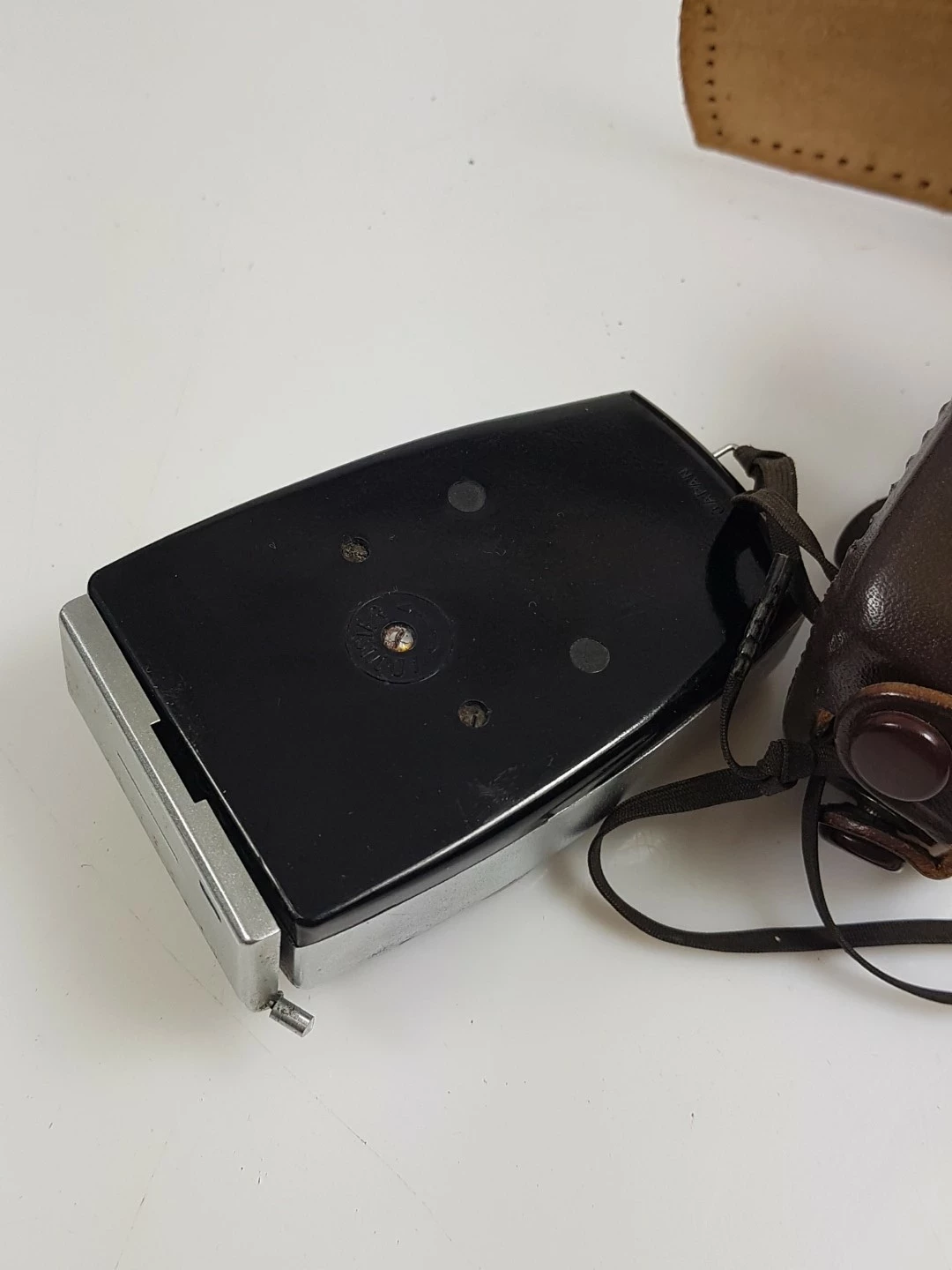 zestaw-starych-aparatow-i-akcesorii-stan-do-renowacji