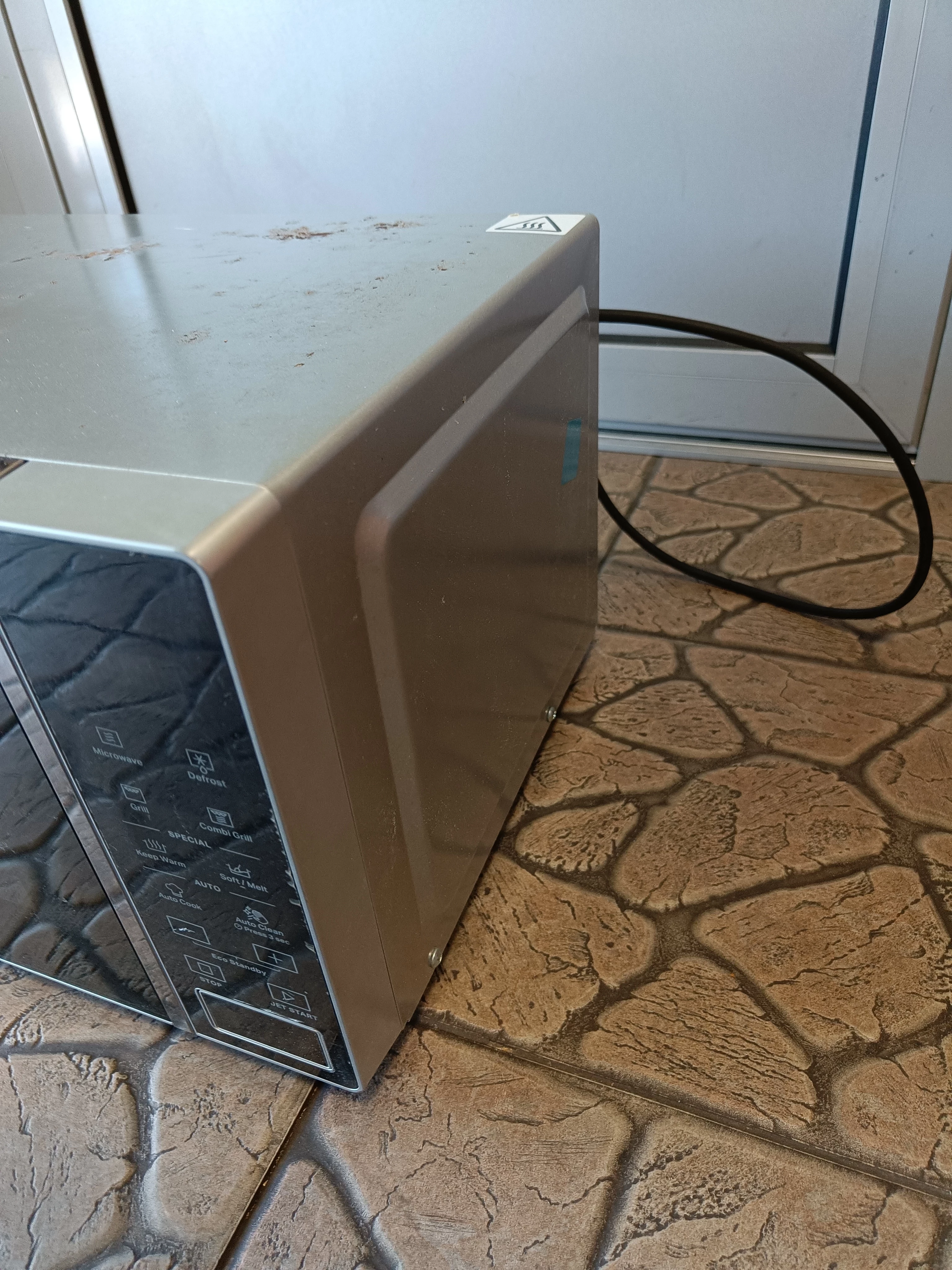 kuchenka-mikrofalowa-whirlpool-mwp203m-pojemnosc-20