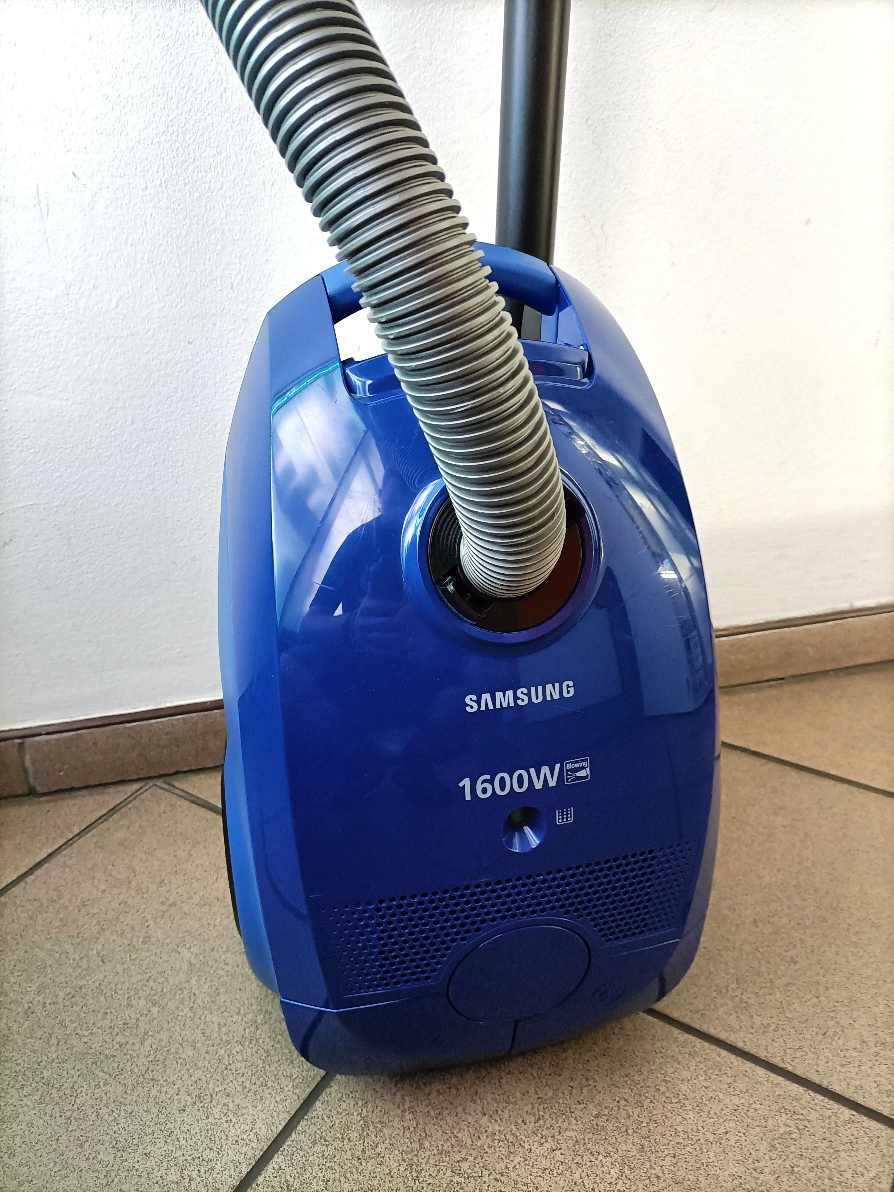 odkurzacz-workowy-samsung-sc5611-1600w-starolecka-63-poznan-x